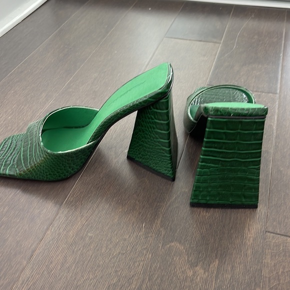 GEOMETRIC HEEL - Picture 2 of 3